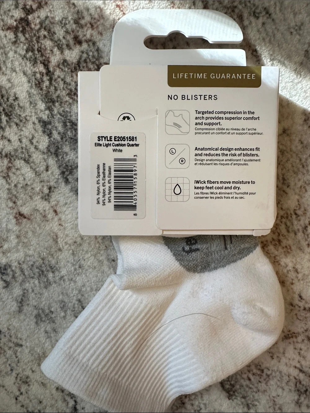 Feetures Women's Light Cushion Socks Small White NWT